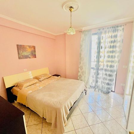 Lovely 3-Bedroom Rental Unit In Дуррес Экстерьер фото
