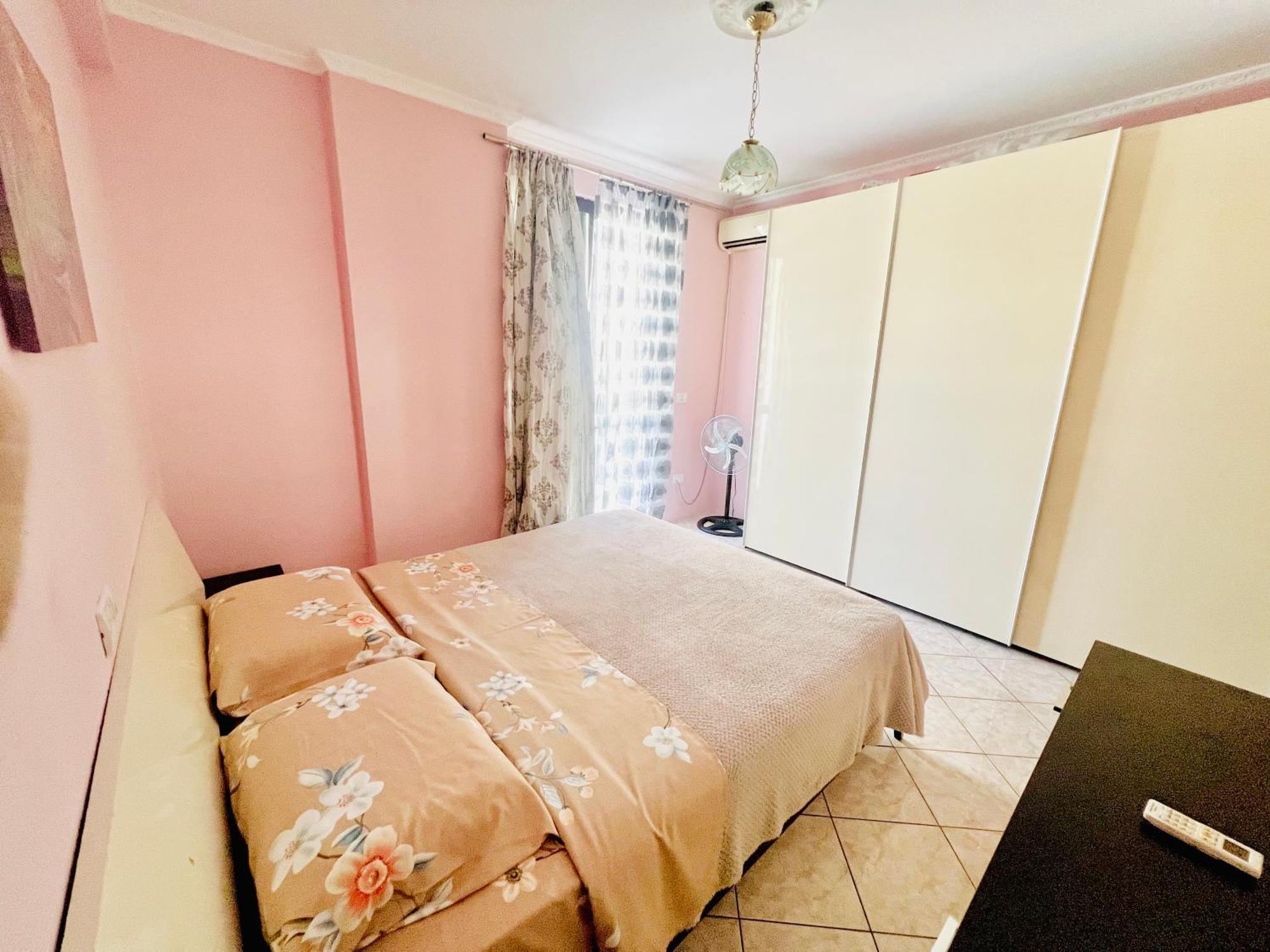 Lovely 3-Bedroom Rental Unit In Дуррес Экстерьер фото
